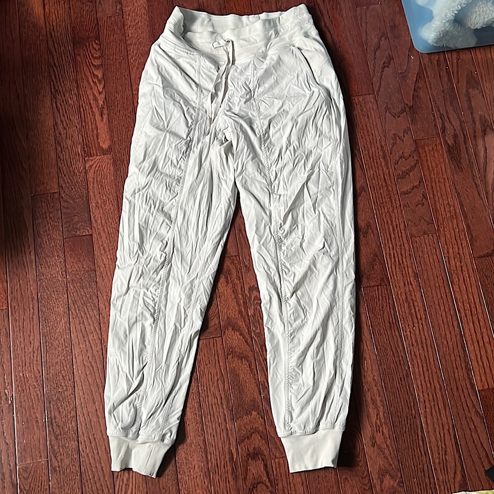Lululemon Mid Rise Joggers Very Light Gray Almost White Size 4
